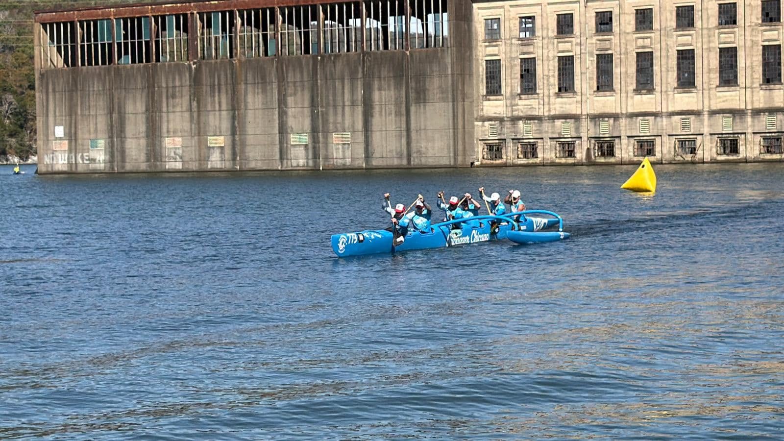 Outrigger Chicago OC6 racing on the Tennessee River at Chattajack